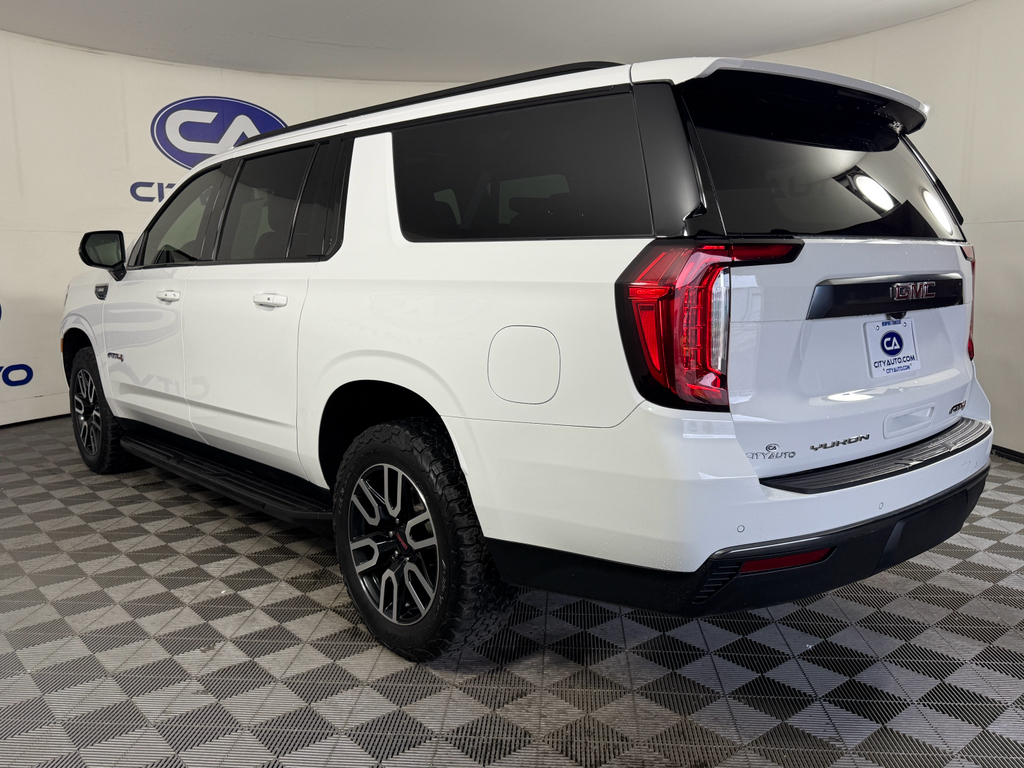 2022 Gmc Yukon XL AT4 photo 2