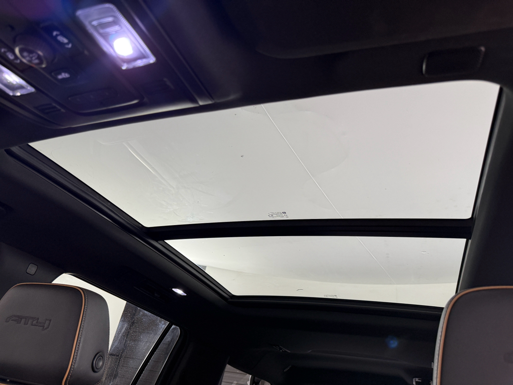 2022 Gmc Yukon XL AT4 photo 16