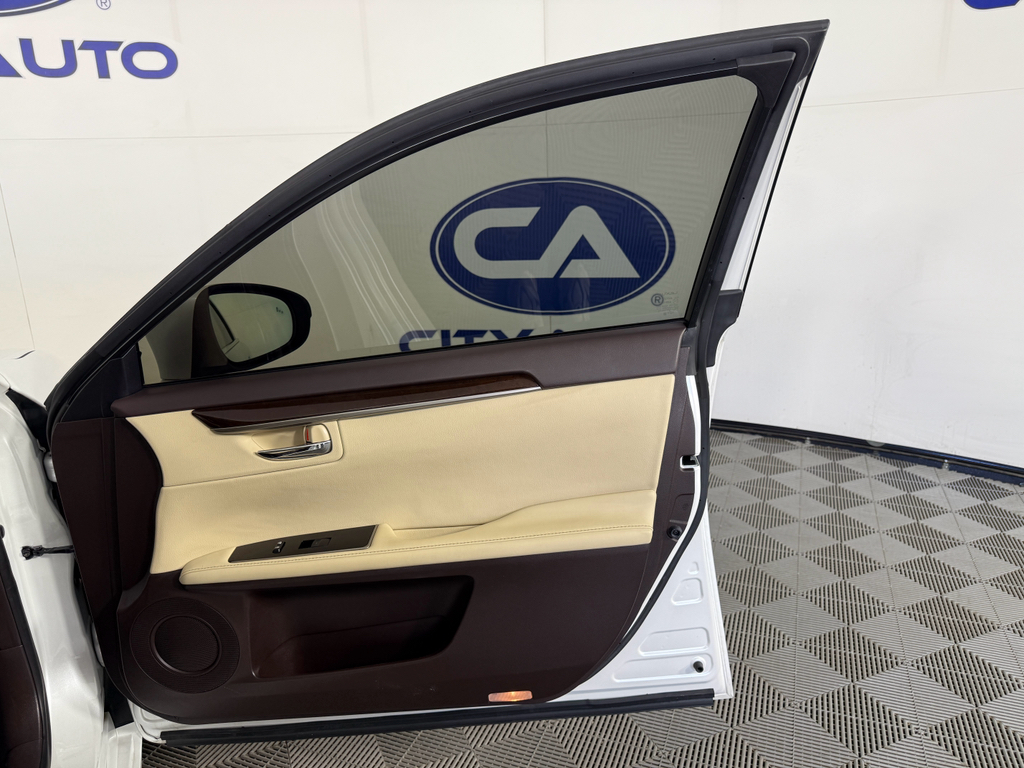 2016 Lexus ES 350 Base photo 10