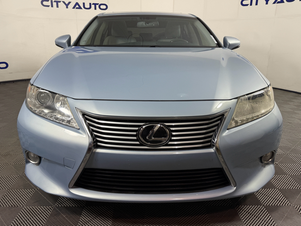 2013 Lexus ES 350 photo 2