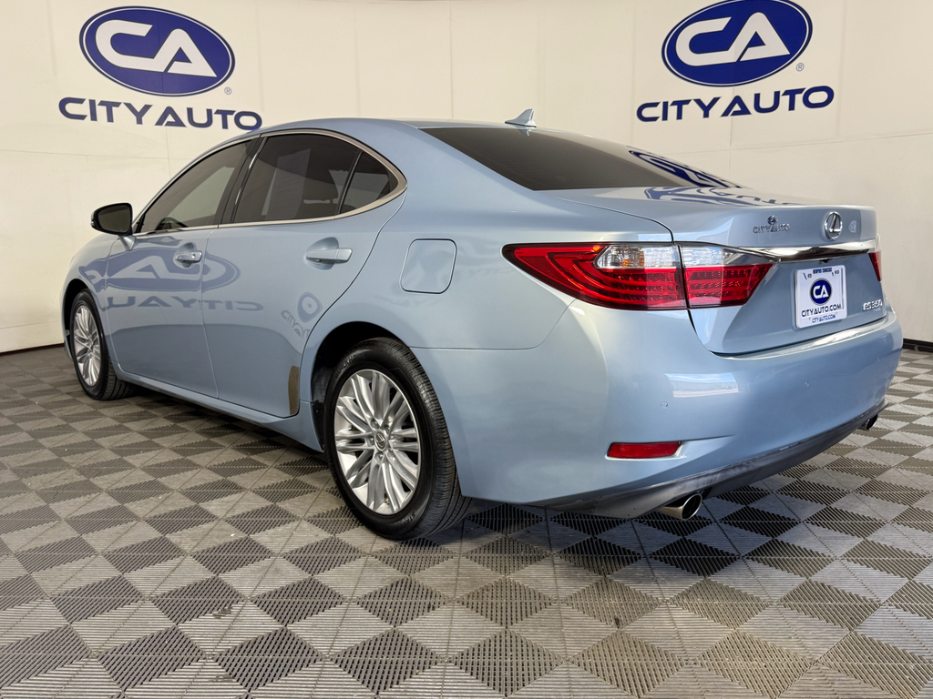 2013 Lexus ES 350 photo 4
