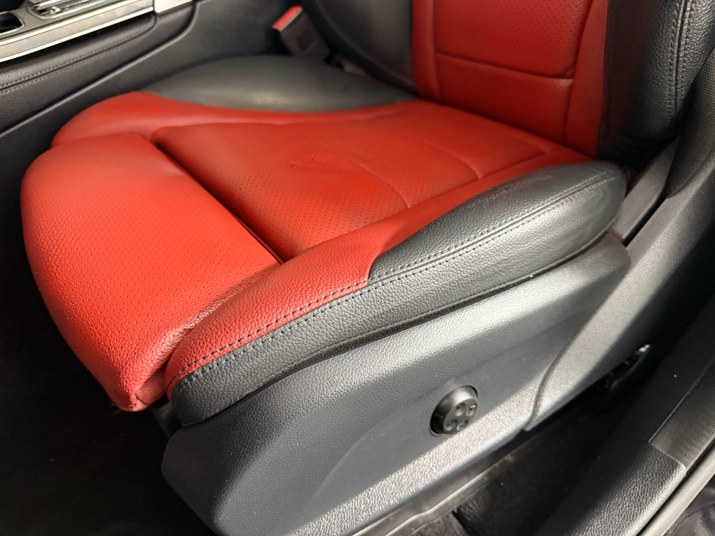 2021 Mercedes Benz GLC 300 photo 12