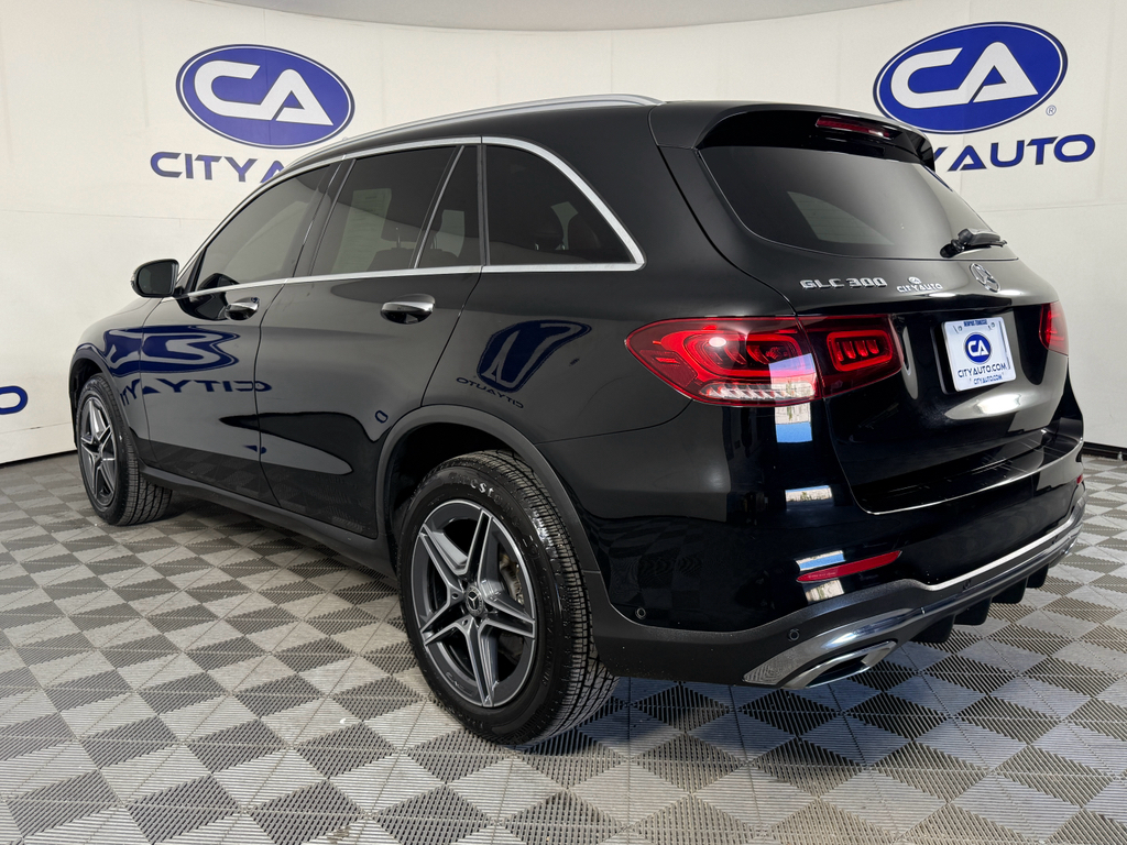 2021 Mercedes Benz GLC 300 photo 4