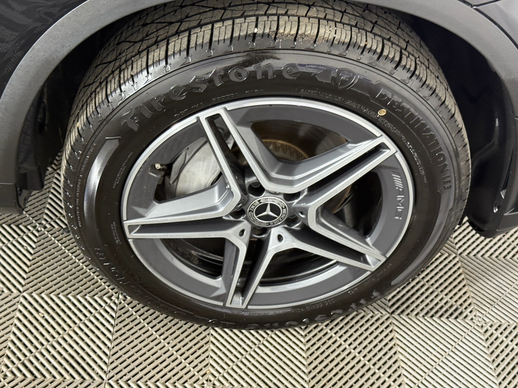 2021 Mercedes Benz GLC 300 photo 8
