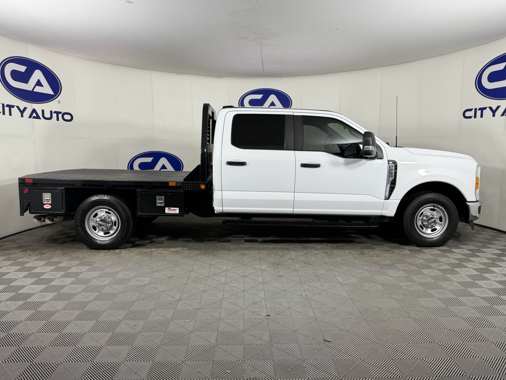 2023 Ford F-250 XL photo 2