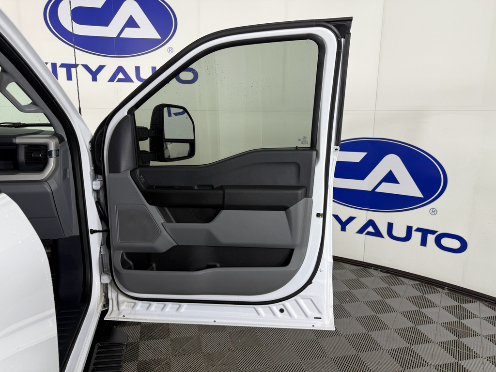 2023 Ford F-250 XL photo 13