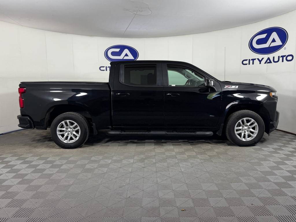 2021 Chevrolet Silverado 1500 RST photo 3