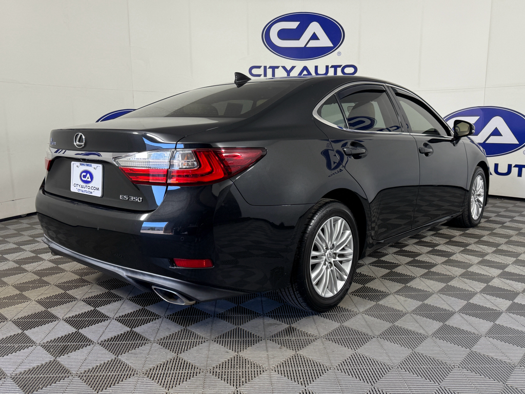 2016 Lexus ES 350 Base photo 4