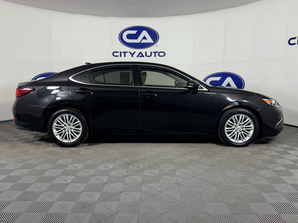 2016 Lexus ES 350 Base photo 3