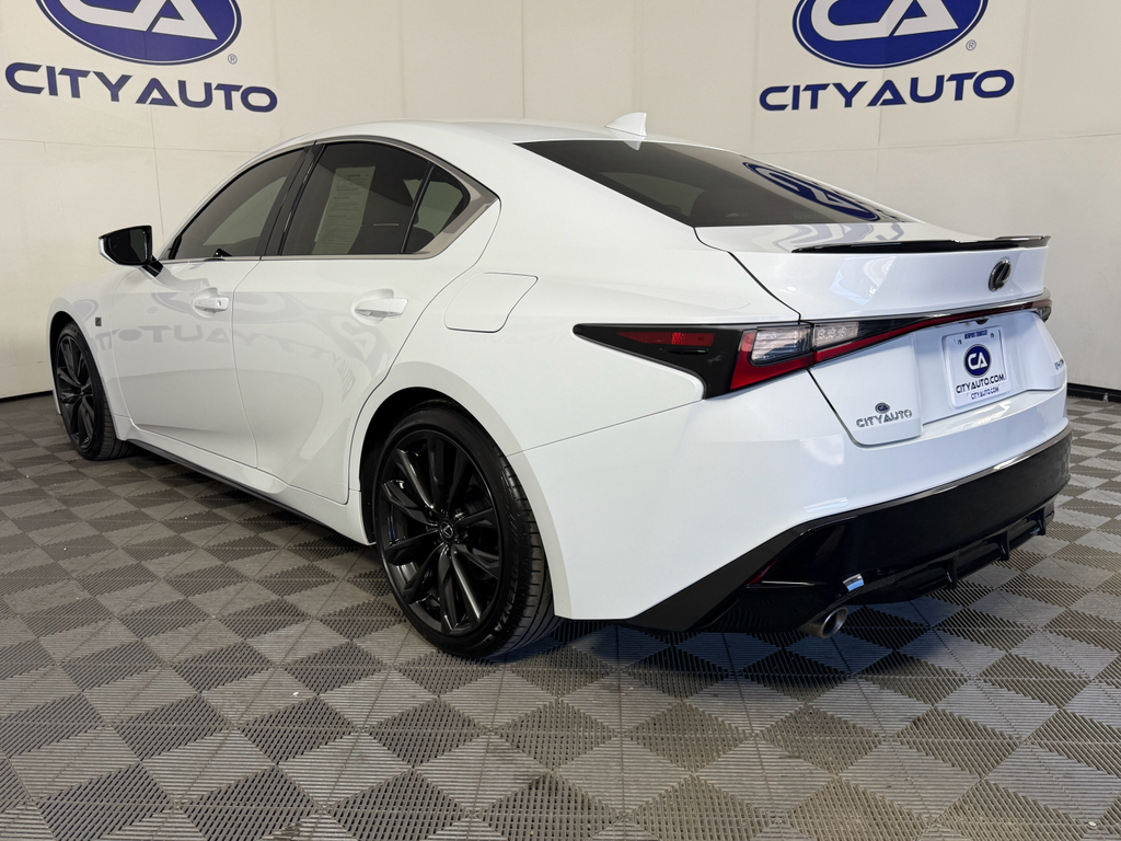 2024 Lexus IS 350 F SPORT photo 8
