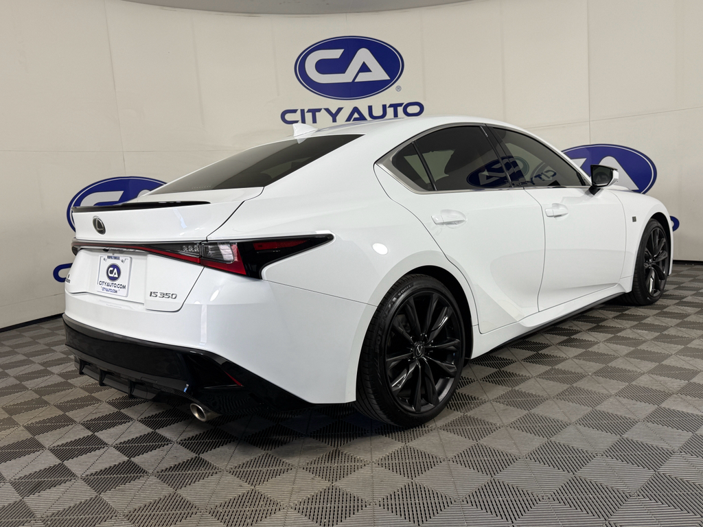 2024 Lexus IS 350 F SPORT photo 4