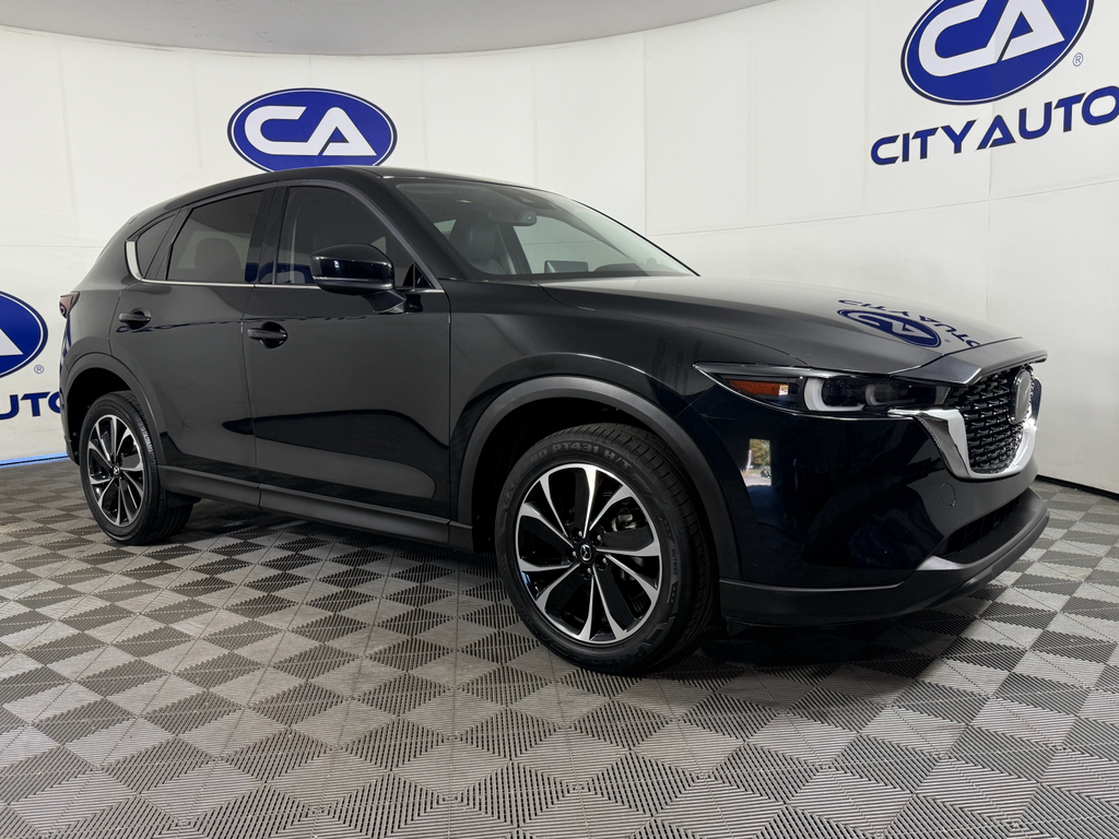 2022 Mazda CX-5 S Premium package