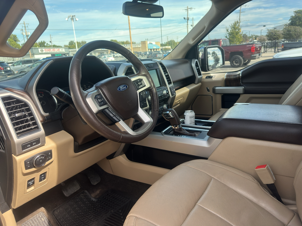 2018 Ford F-150 Lariat photo 2