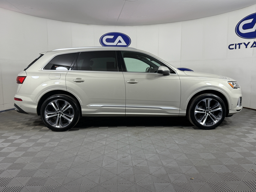 2022 Audi Q7 Premium Plus photo 3