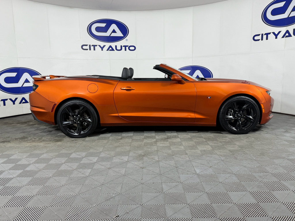 2023 Chevrolet Camaro 2LT photo 3