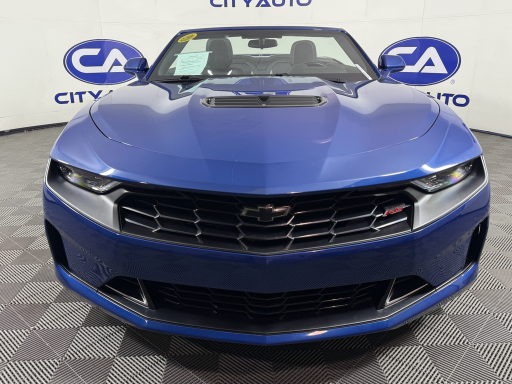 2022 Chevrolet Camaro LT1 photo 2