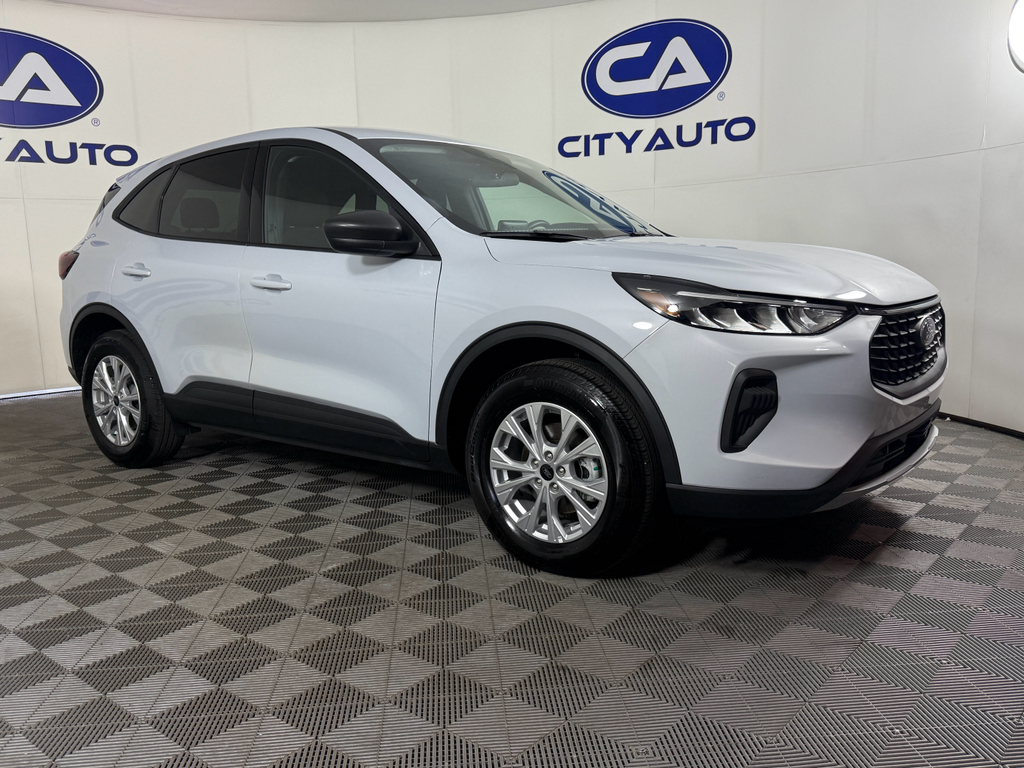 2025 Ford Escape Active's photo