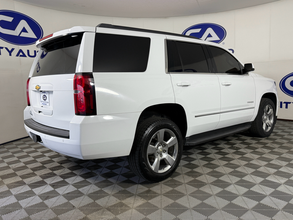 2017 Chevrolet Tahoe LS photo 4