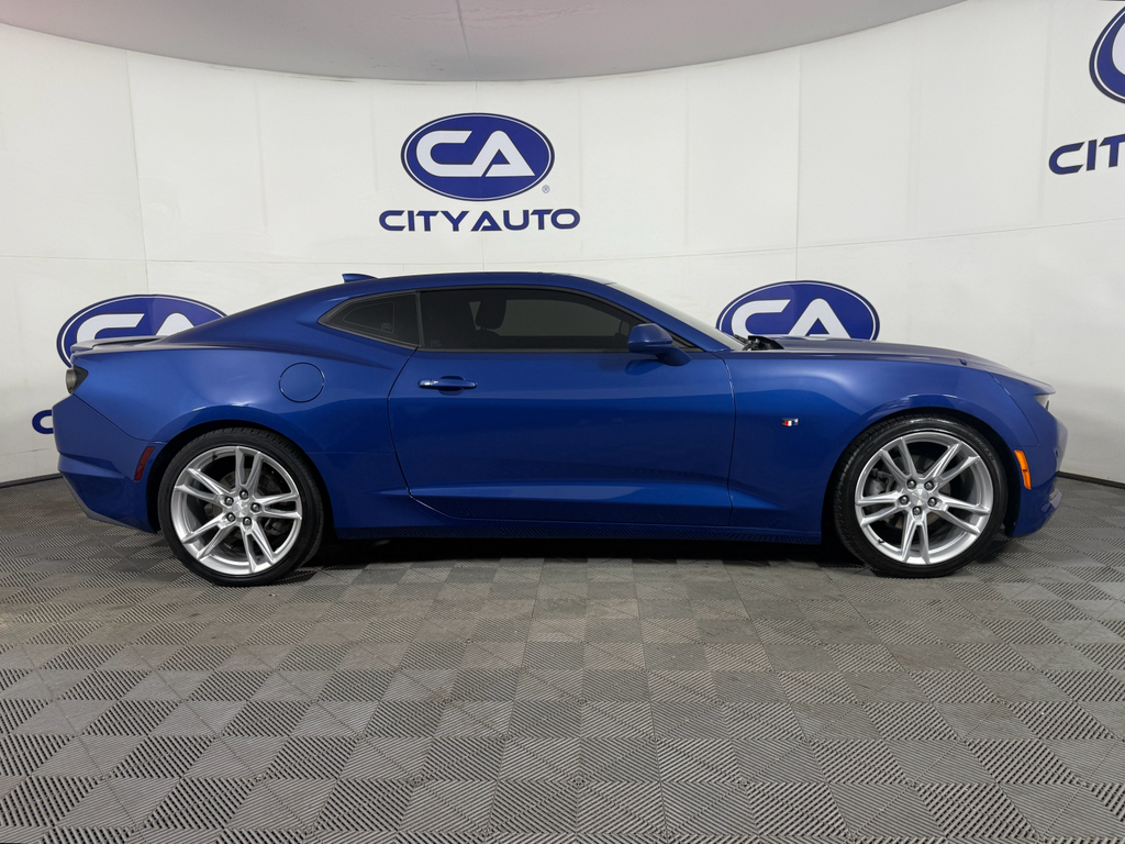 2021 Chevrolet Camaro 1LT photo 3