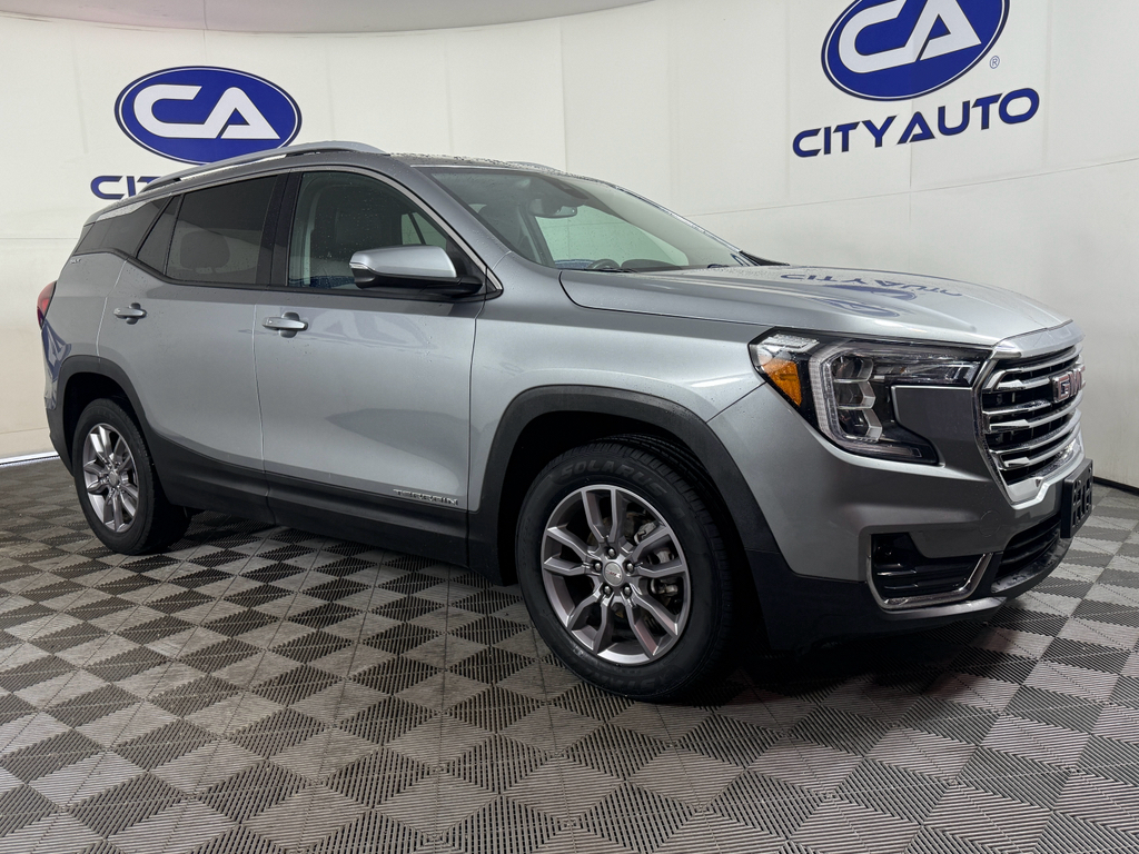 2024 GMC Terrain SLT's photo