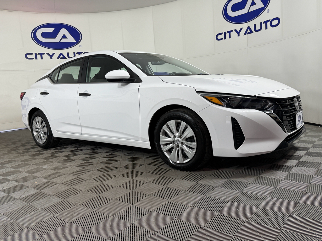 2024 Nissan Sentra S's photo