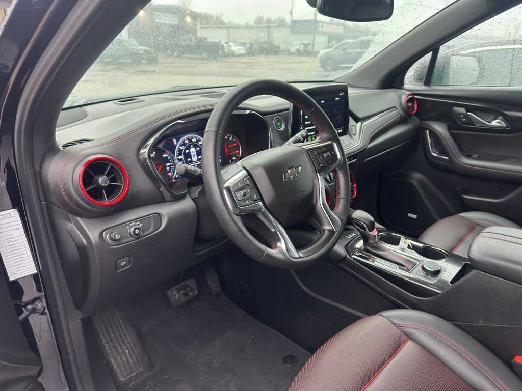 2025 Chevrolet Blazer RS photo 2