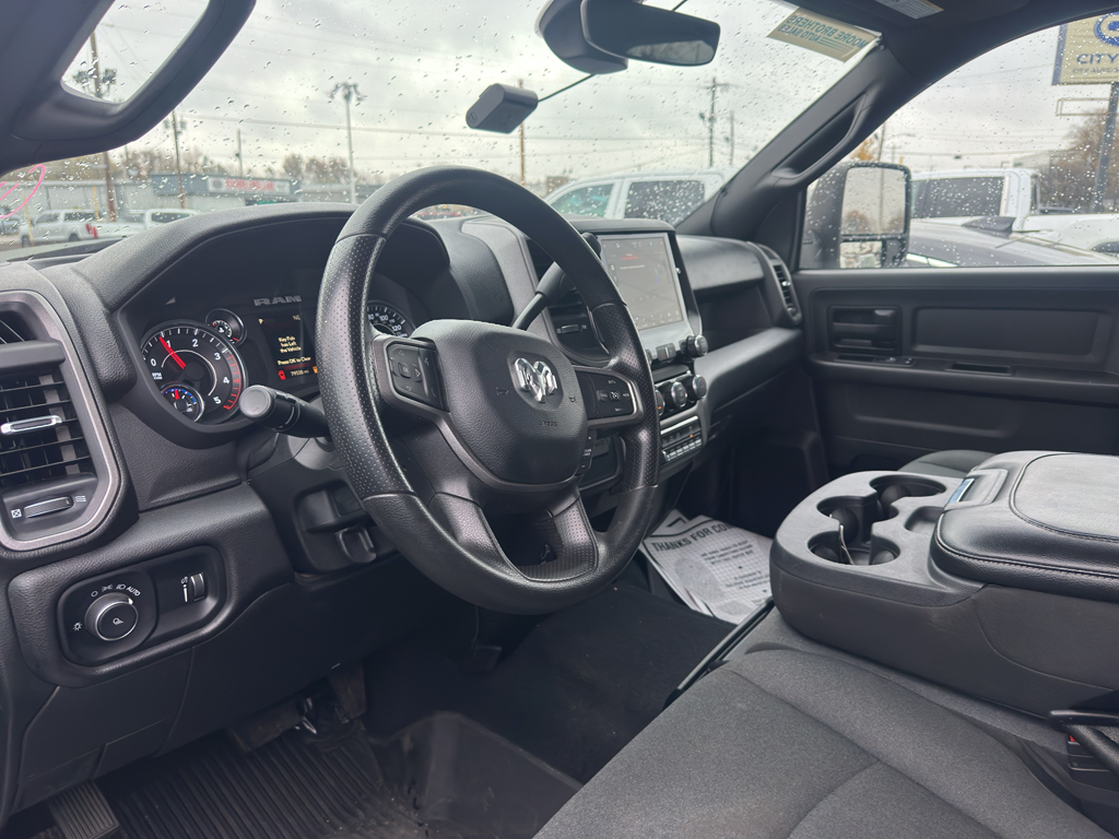 2024 Ram 3500 Tradesman photo 2