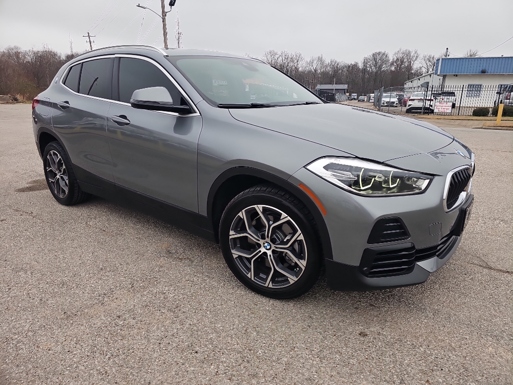 2023 BMW X2 28i's photo