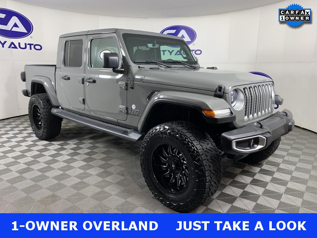 2023 Jeep Gladiator Overland's photo