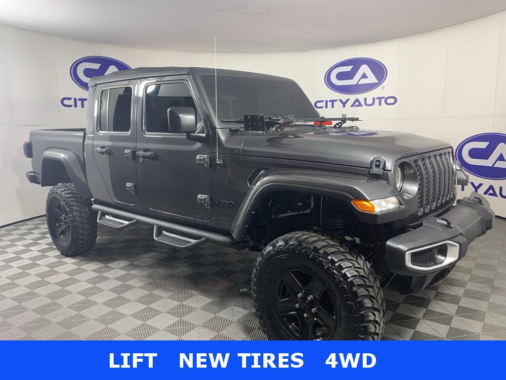 2021 Jeep Gladiator Sport S's photo