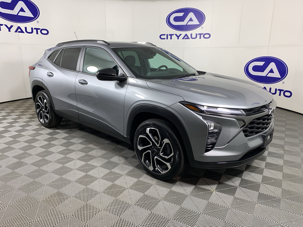 2025 Chevrolet Trax RS's photo