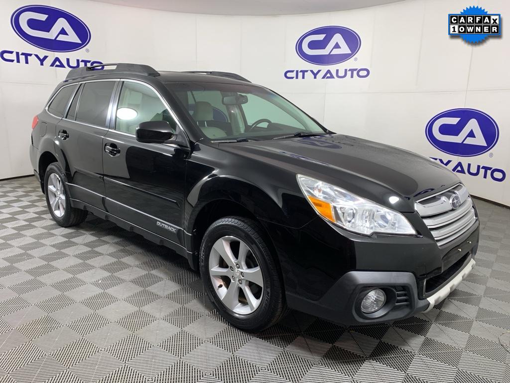 2013 Subaru Outback Limited's photo