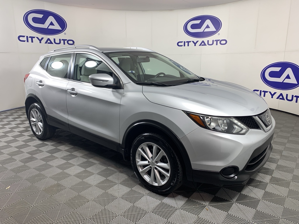 2018 Nissan Rogue Sport SV's photo