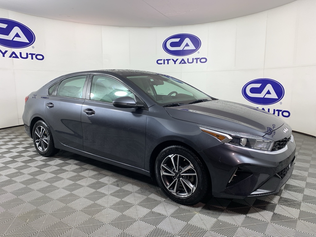 2022 Kia FORTE LXS's photo