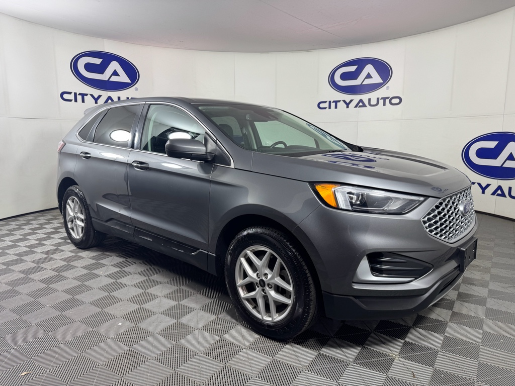 2023 Ford Edge SEL's photo