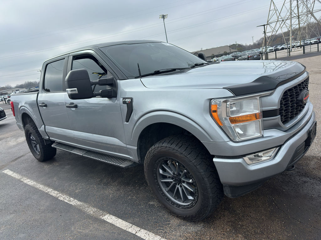 2021 Ford F-150 XL's photo