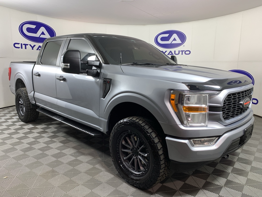 2021 Ford F-150 XL's photo