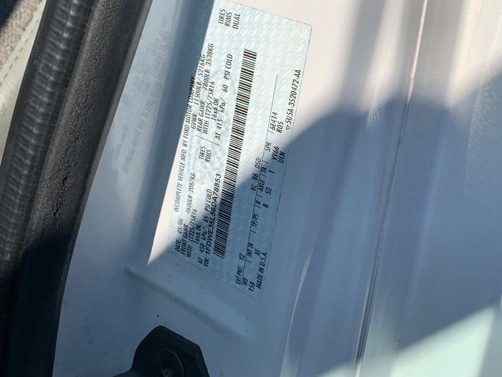 Vehicle photo 11