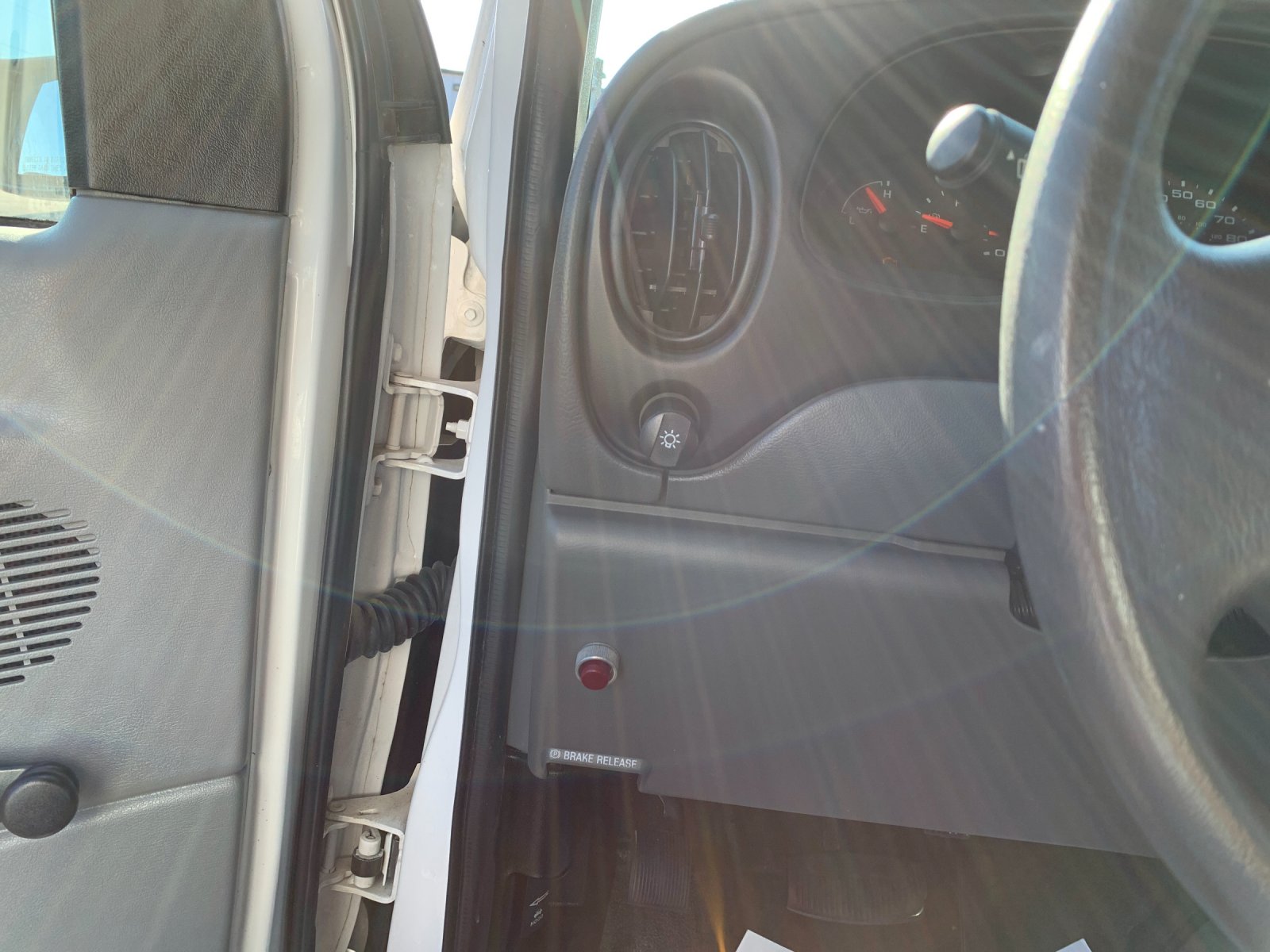 Vehicle photo 15