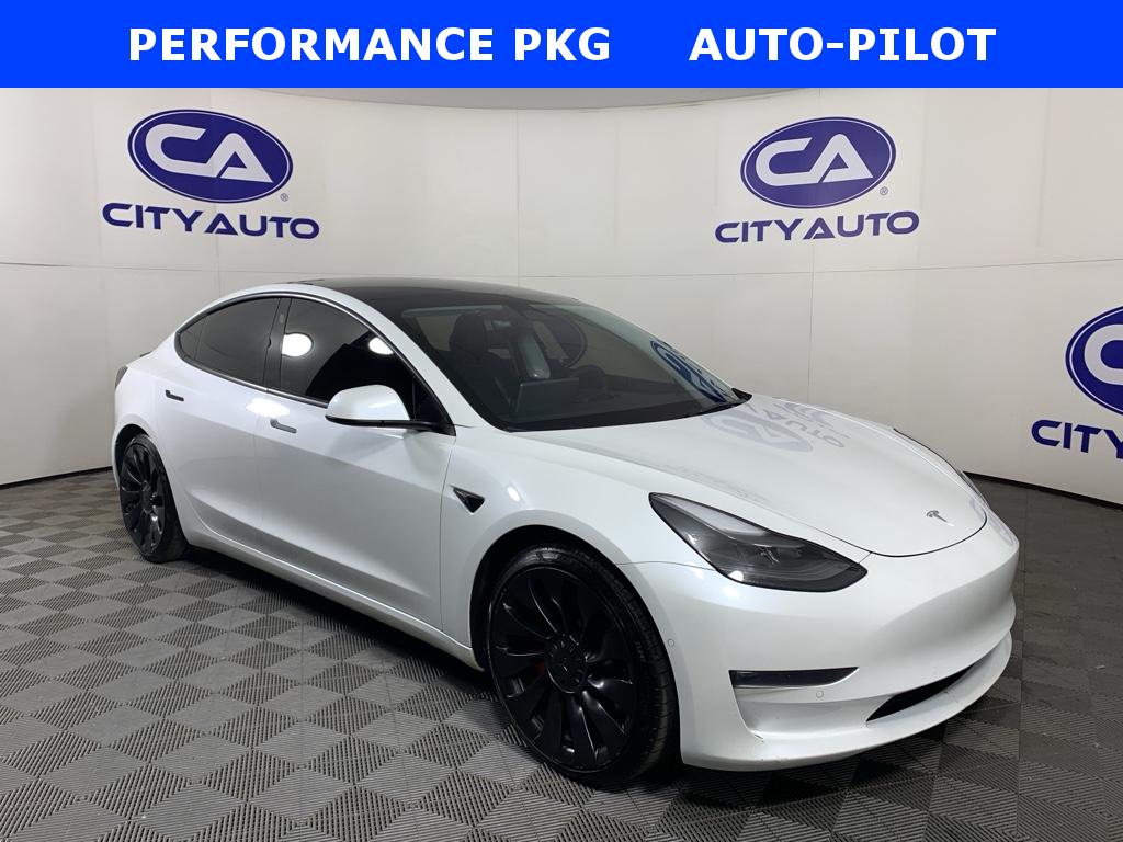 2022 Tesla Model 3 Performance's photo