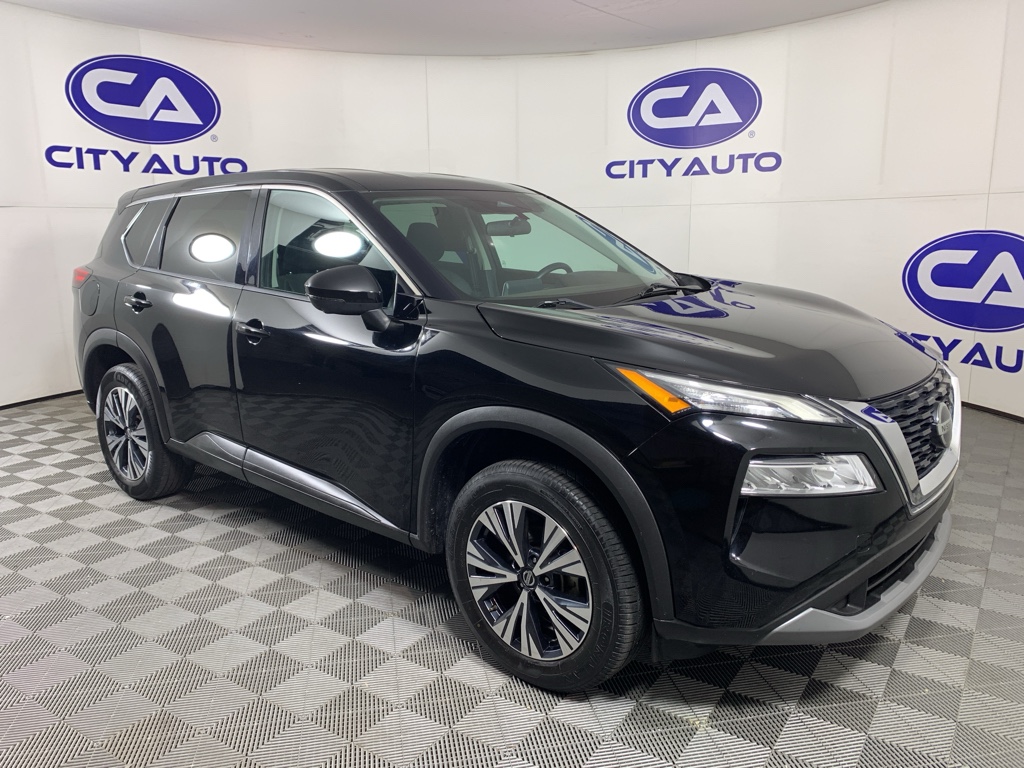 2021 Nissan Rogue SV's photo