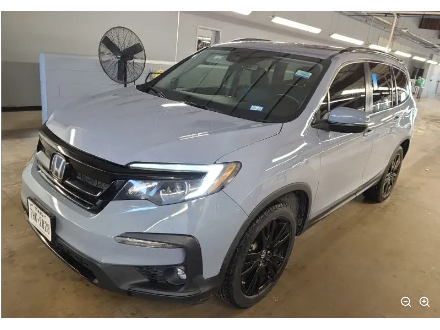 2022 Honda Pilot SE's photo