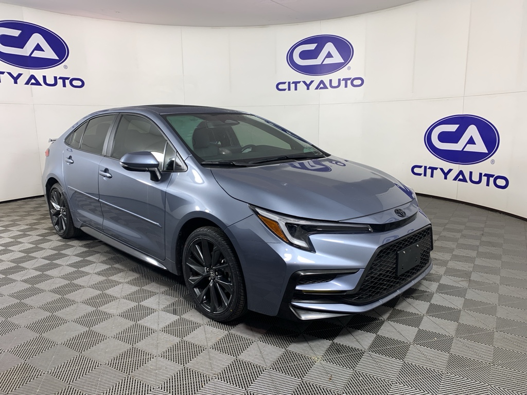 2024 Toyota Corolla SE's photo