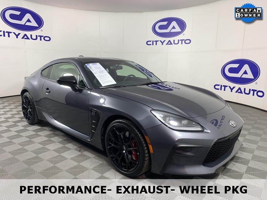 2025 Toyota GR86 Premium's photo