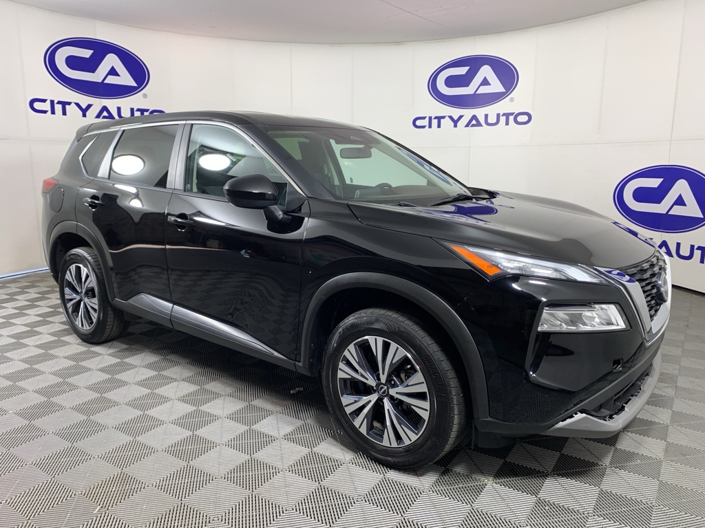 2023 Nissan Rogue SV's photo