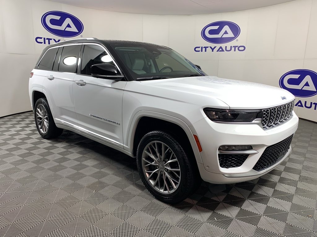 2022 Jeep Grand Cherokee Summit Reserve 4xe's photo