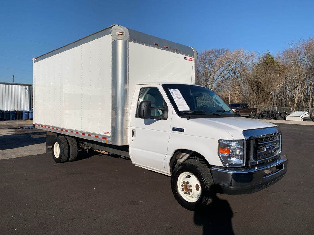 2019 Ford E-Series Cutaway Base's photo