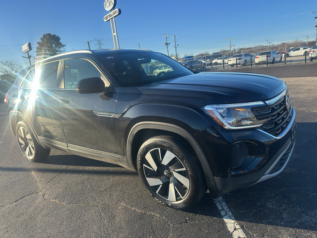 2025 Volkswagen Atlas Cross Sport SE w/Tech's photo