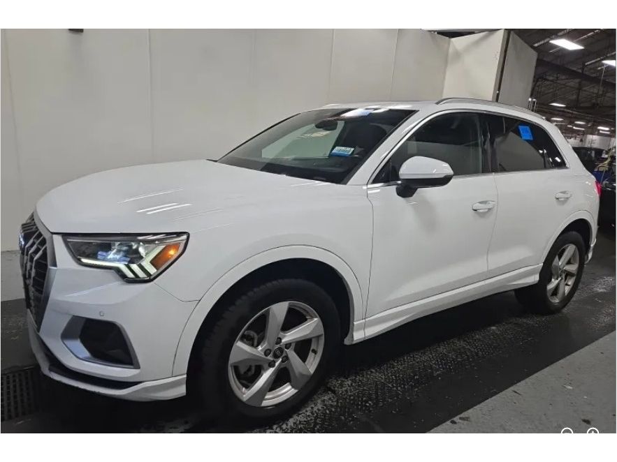 2022 Audi Q3 Premium Plus's photo