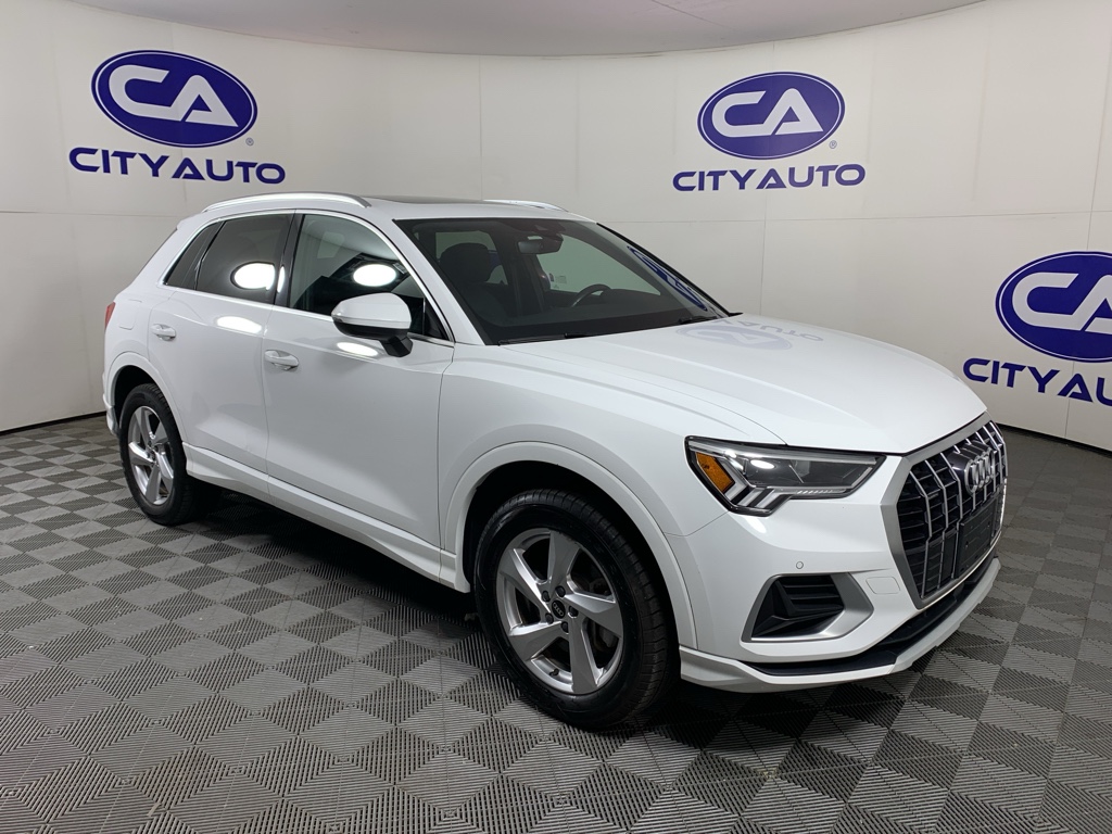 2022 Audi Q3 Premium Plus's photo